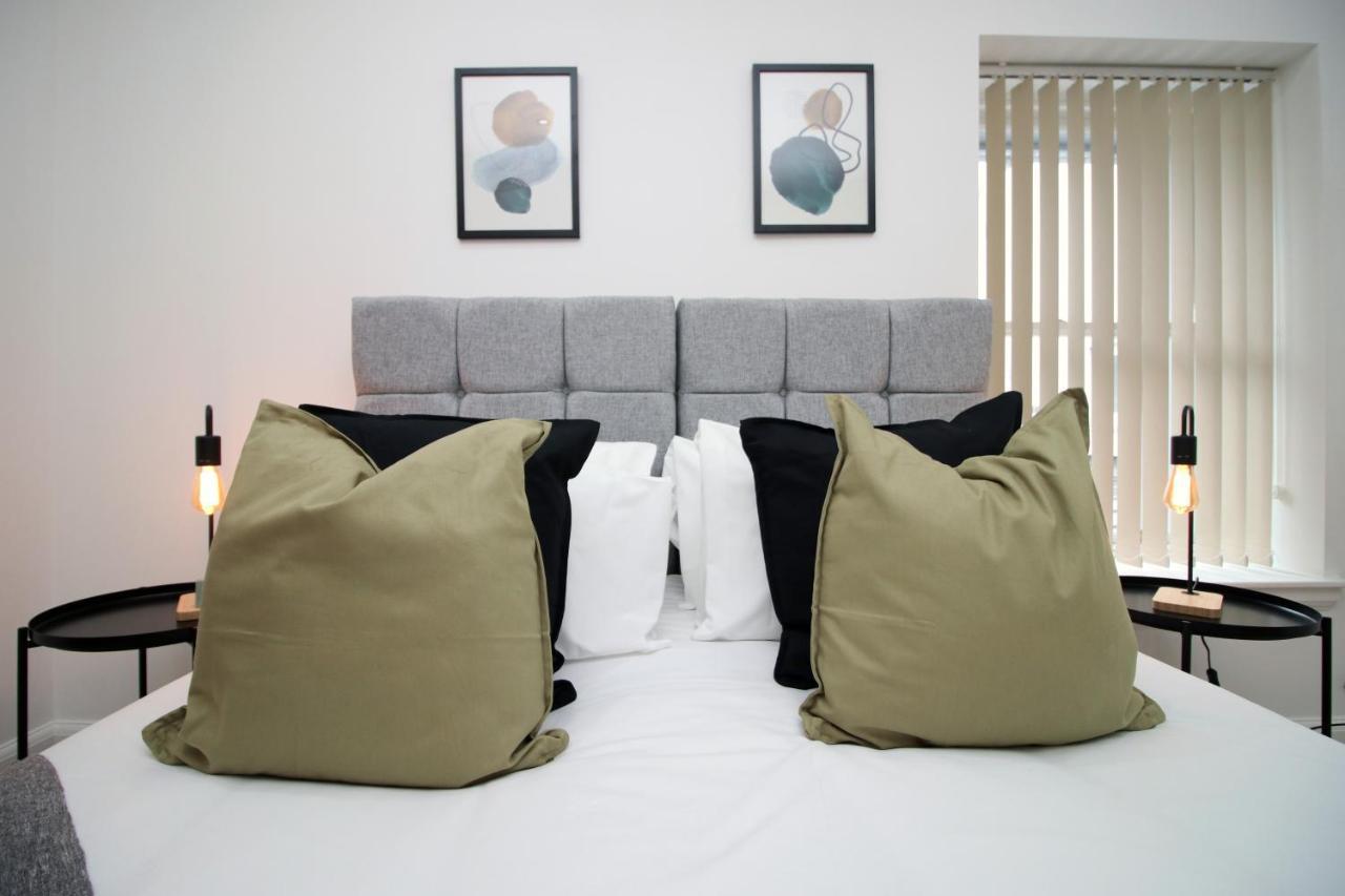 No 2 Under The Clock By Ssw - 2Br, Right In The City Centre, Sleeps 6 卡迪夫 外观 照片