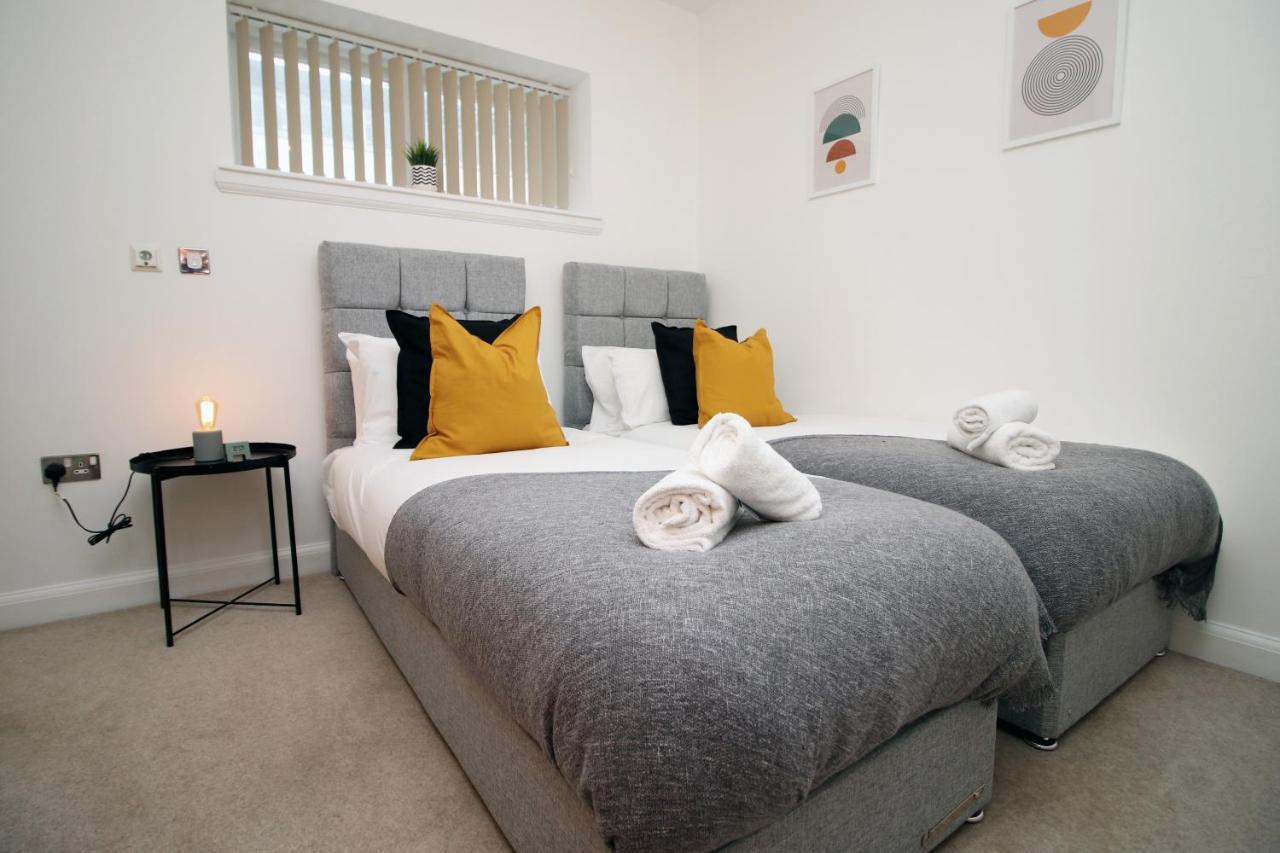 No 2 Under The Clock By Ssw - 2Br, Right In The City Centre, Sleeps 6 卡迪夫 外观 照片