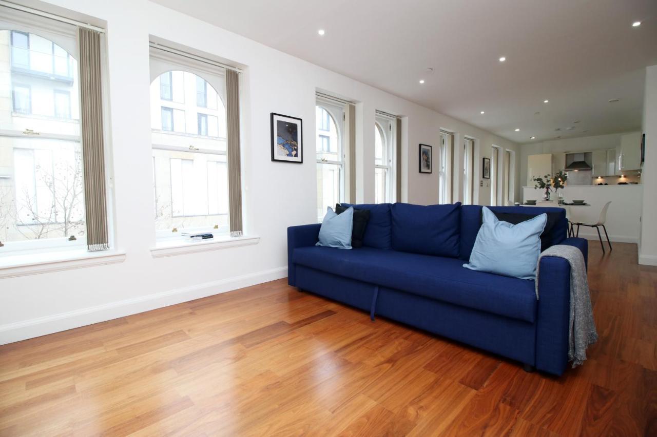 No 2 Under The Clock By Ssw - 2Br, Right In The City Centre, Sleeps 6 卡迪夫 外观 照片