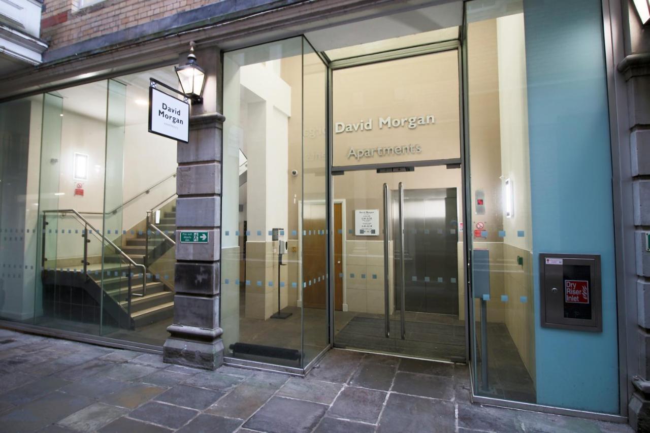 No 2 Under The Clock By Ssw - 2Br, Right In The City Centre, Sleeps 6 卡迪夫 外观 照片